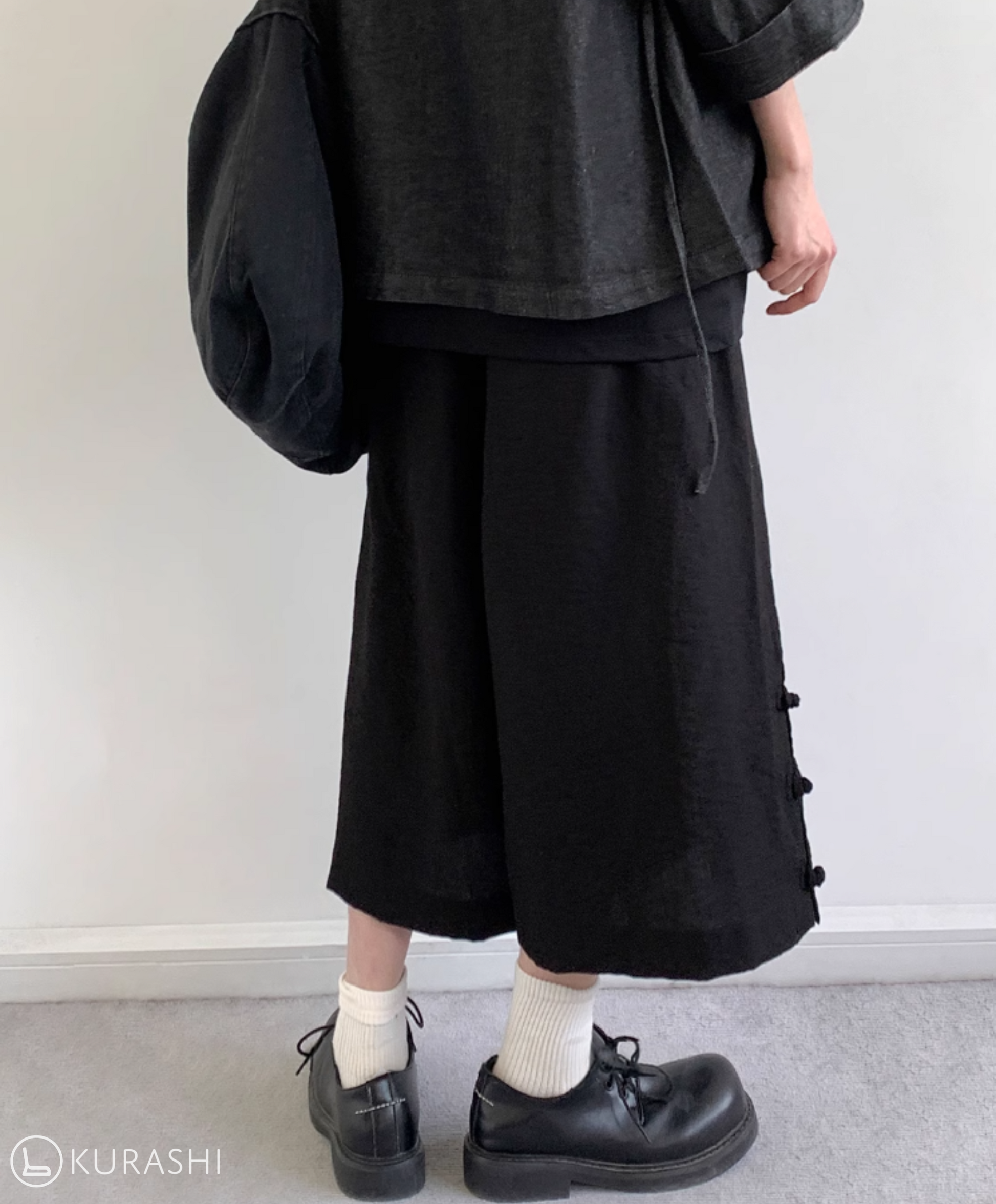 Shinkō Wide-Leg Cropped Pants