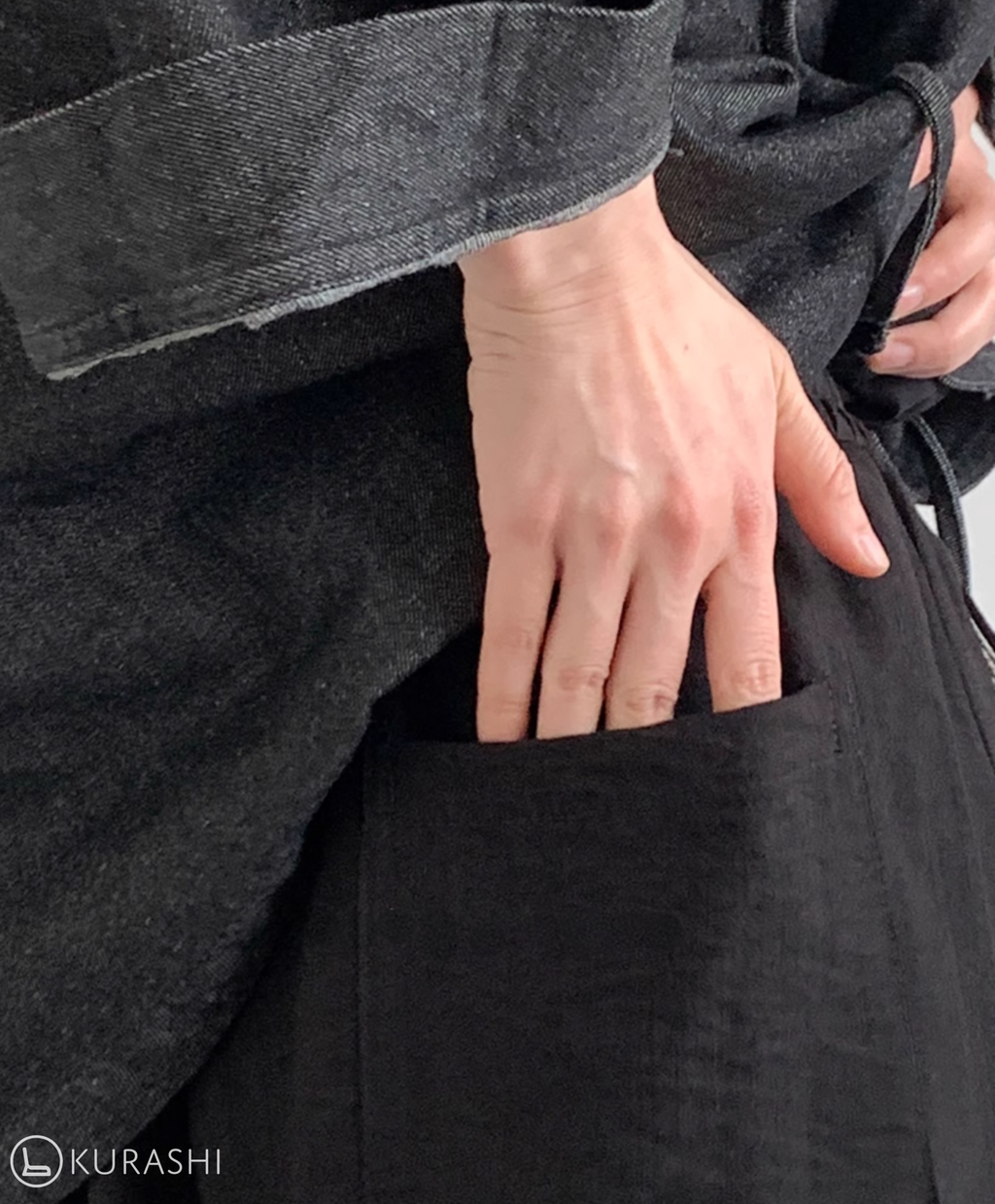 Shinkō Wide-Leg Cropped Pants