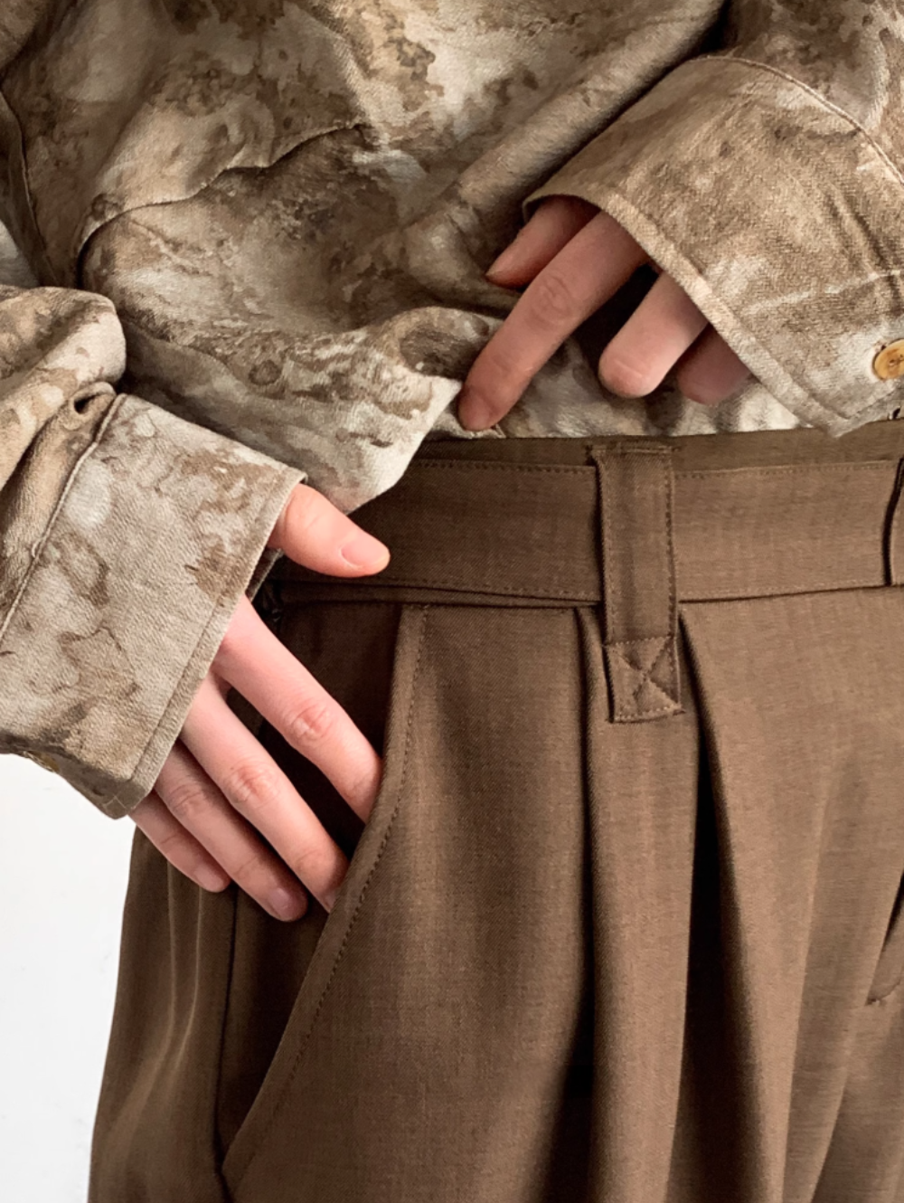Yūgure Pleated Wide Trousers