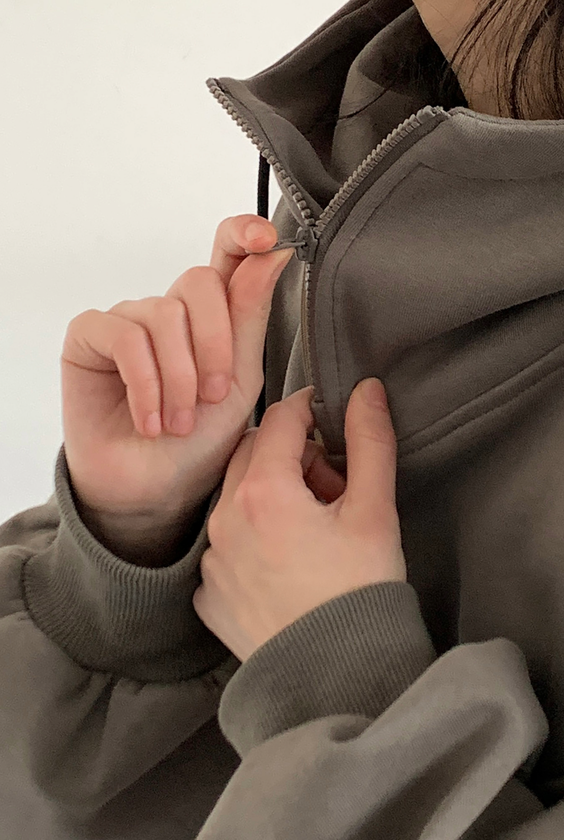 Kazenari Kapuzenjacke mit Viertelreißverschluss