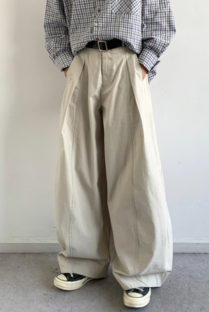 Haru Balloon Pleated Pants
