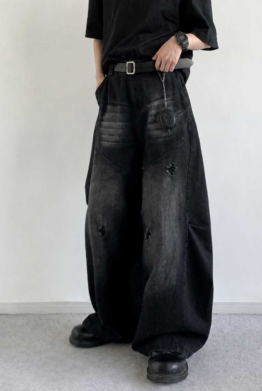 Kage Distressed Barrel Denim