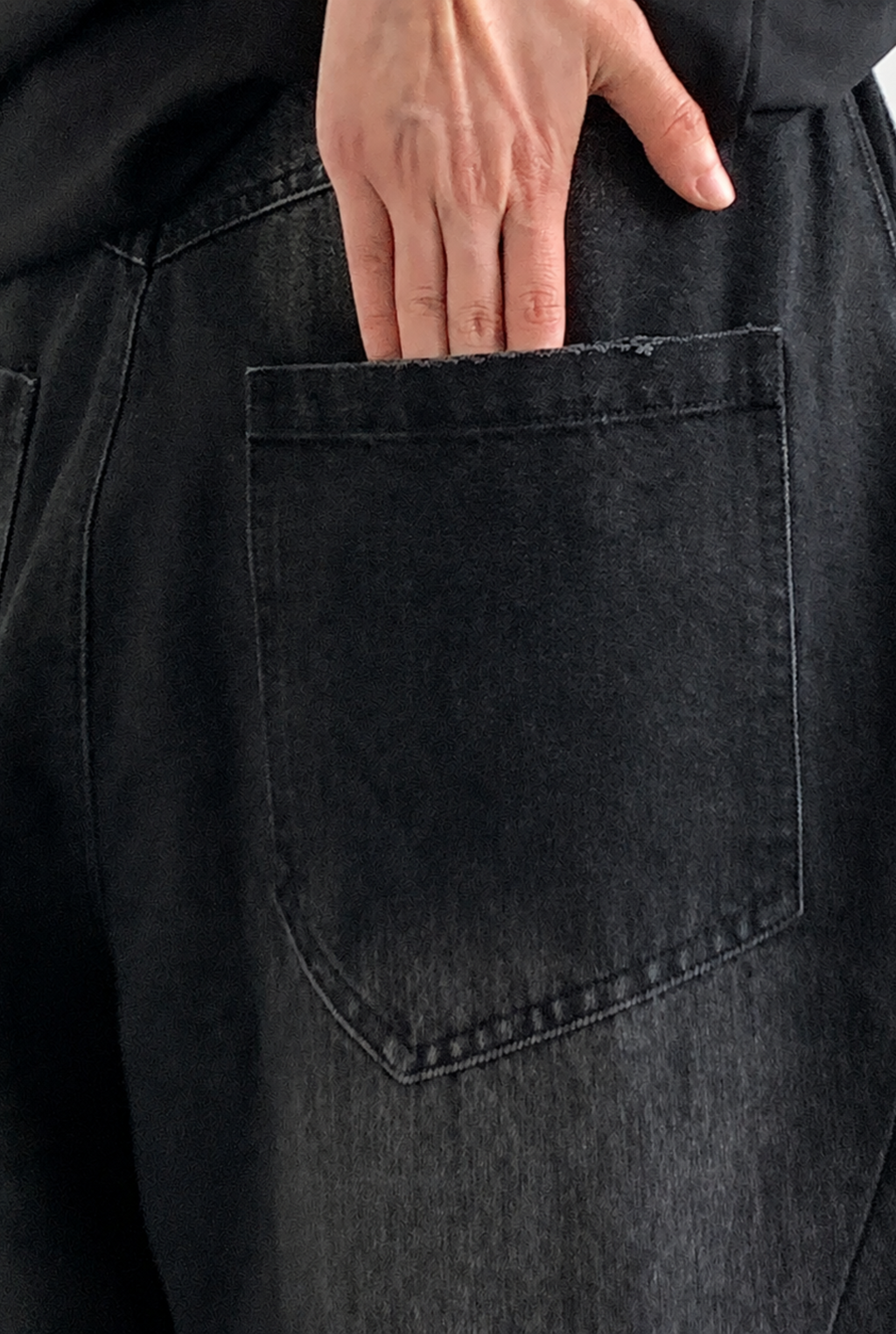 Kage Distressed Barrel Denim