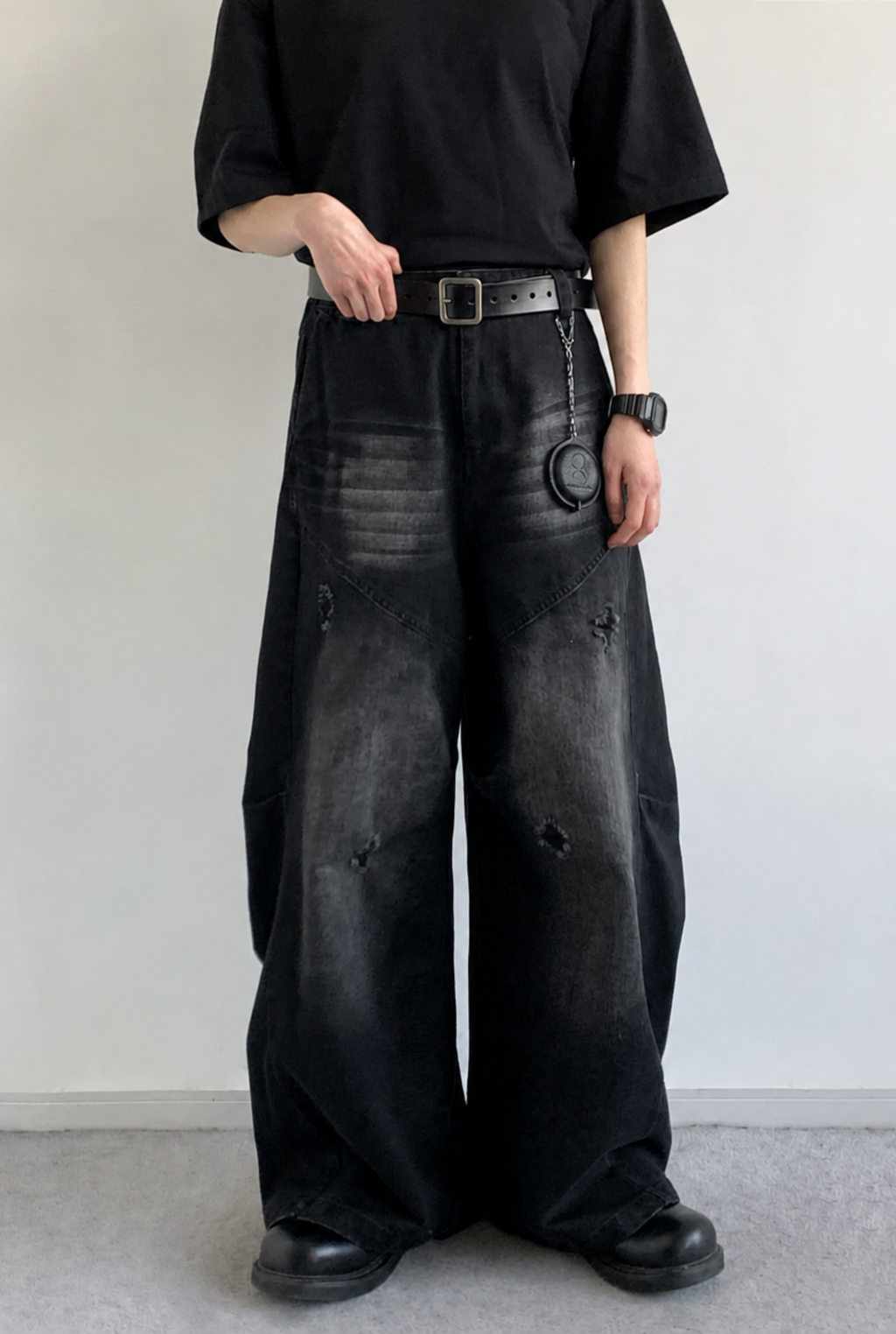 Kage Distressed Barrel Denim