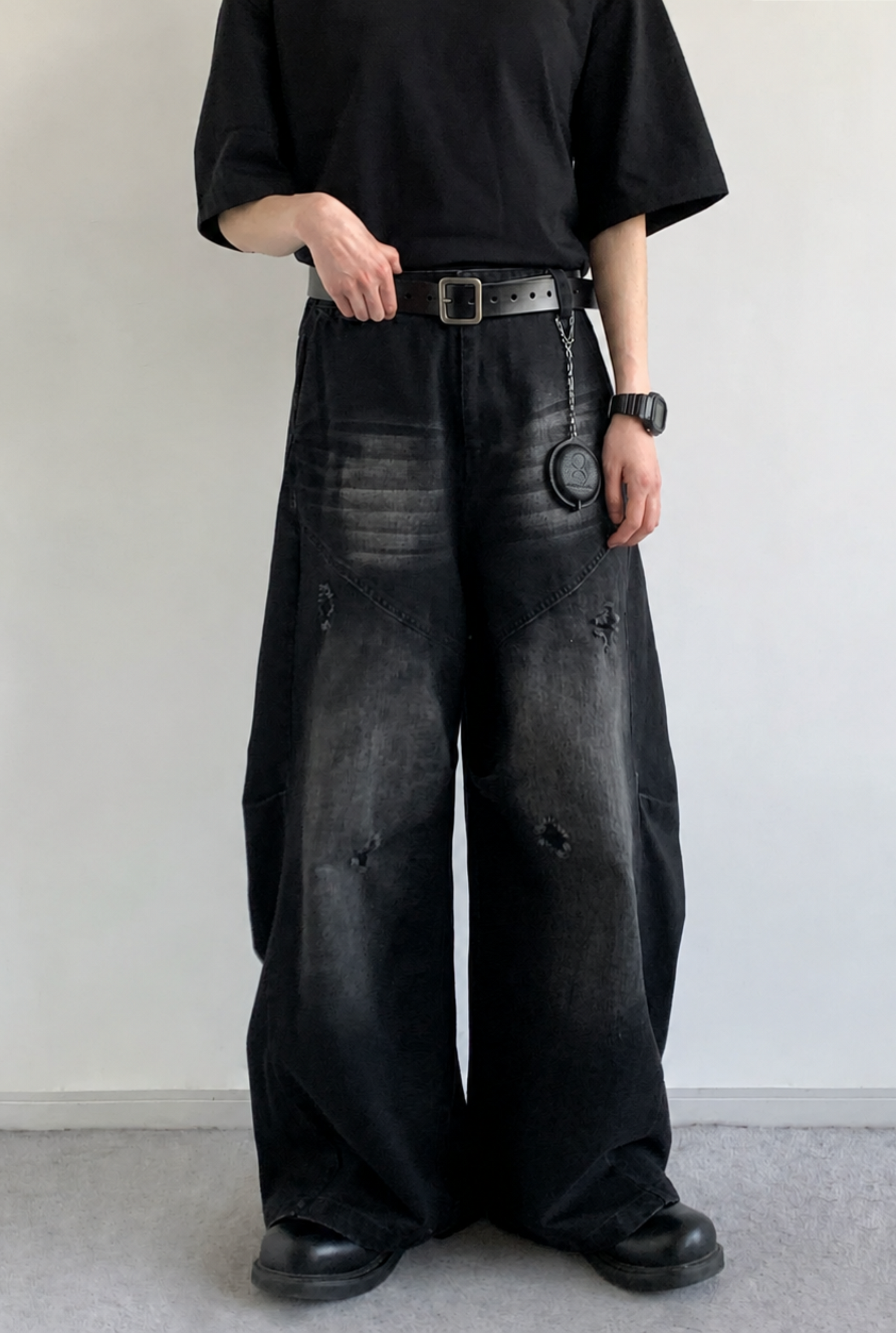 Kage Distressed Barrel Denim