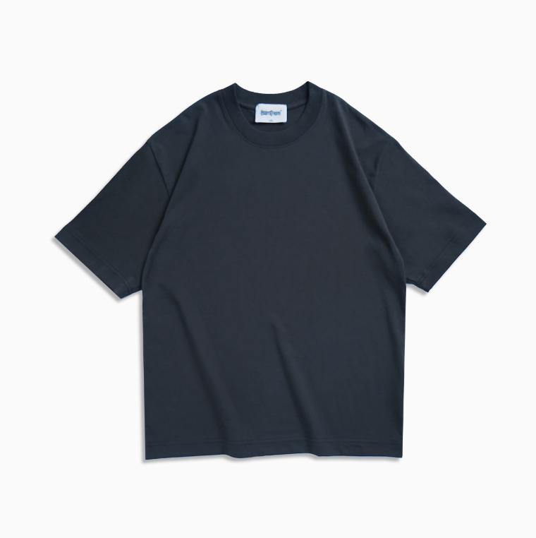Daisuke Schweres, entspanntes T-Shirt
